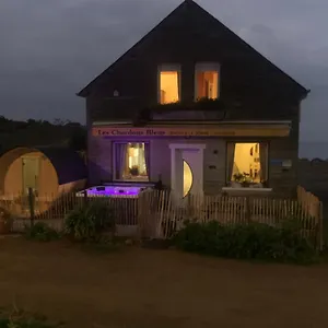Les Chardons Bleus , Les Pieds Dans L'eau Hébergement de vacances